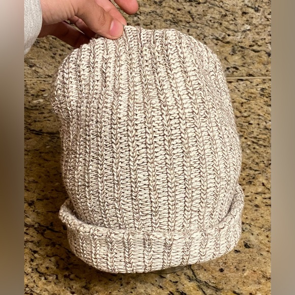 Columbia Knit Grey White Knit Beanie With Duck Front Patch 100% Cotton US Made - Picture 3 of 5